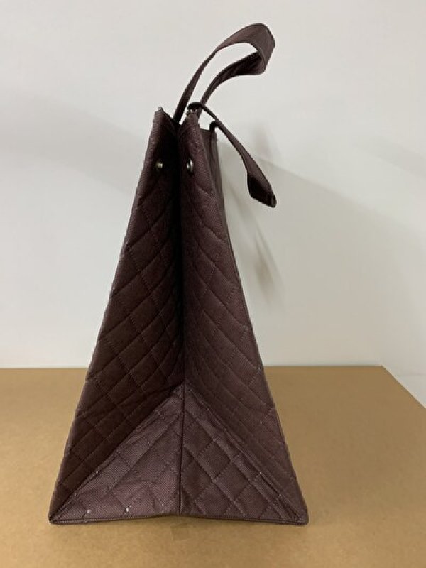 こちらはブラウンのカラーです