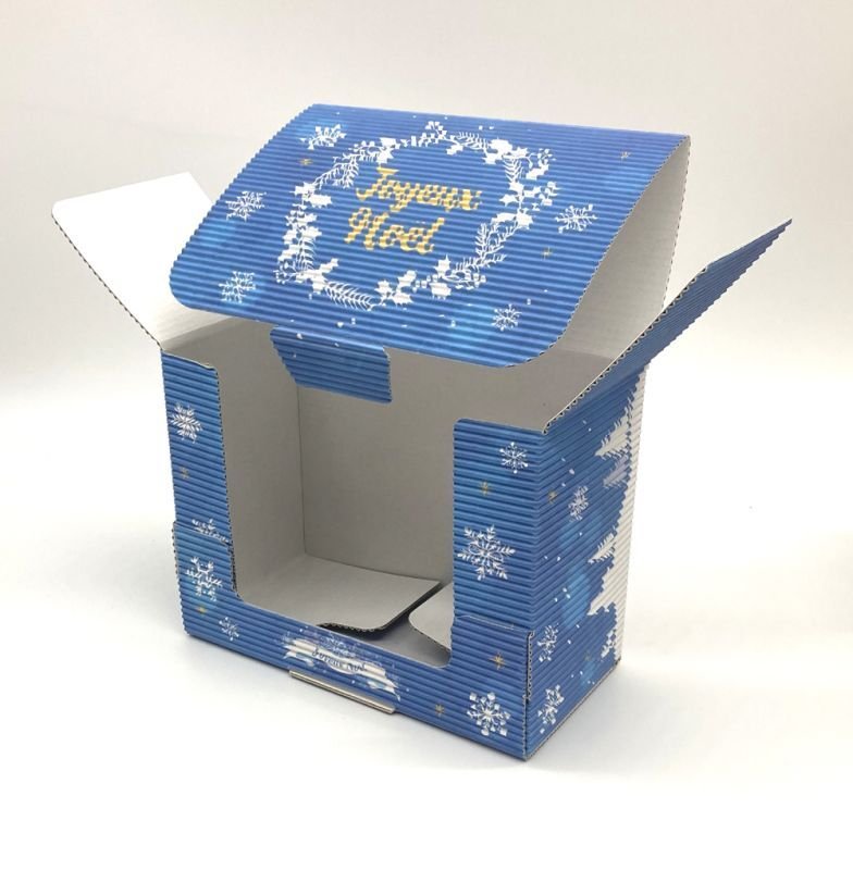 箱の内面は白色です