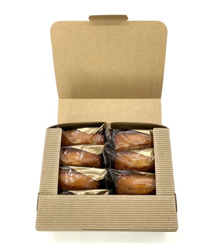 フィナンシェが２段に入り、18個入っています